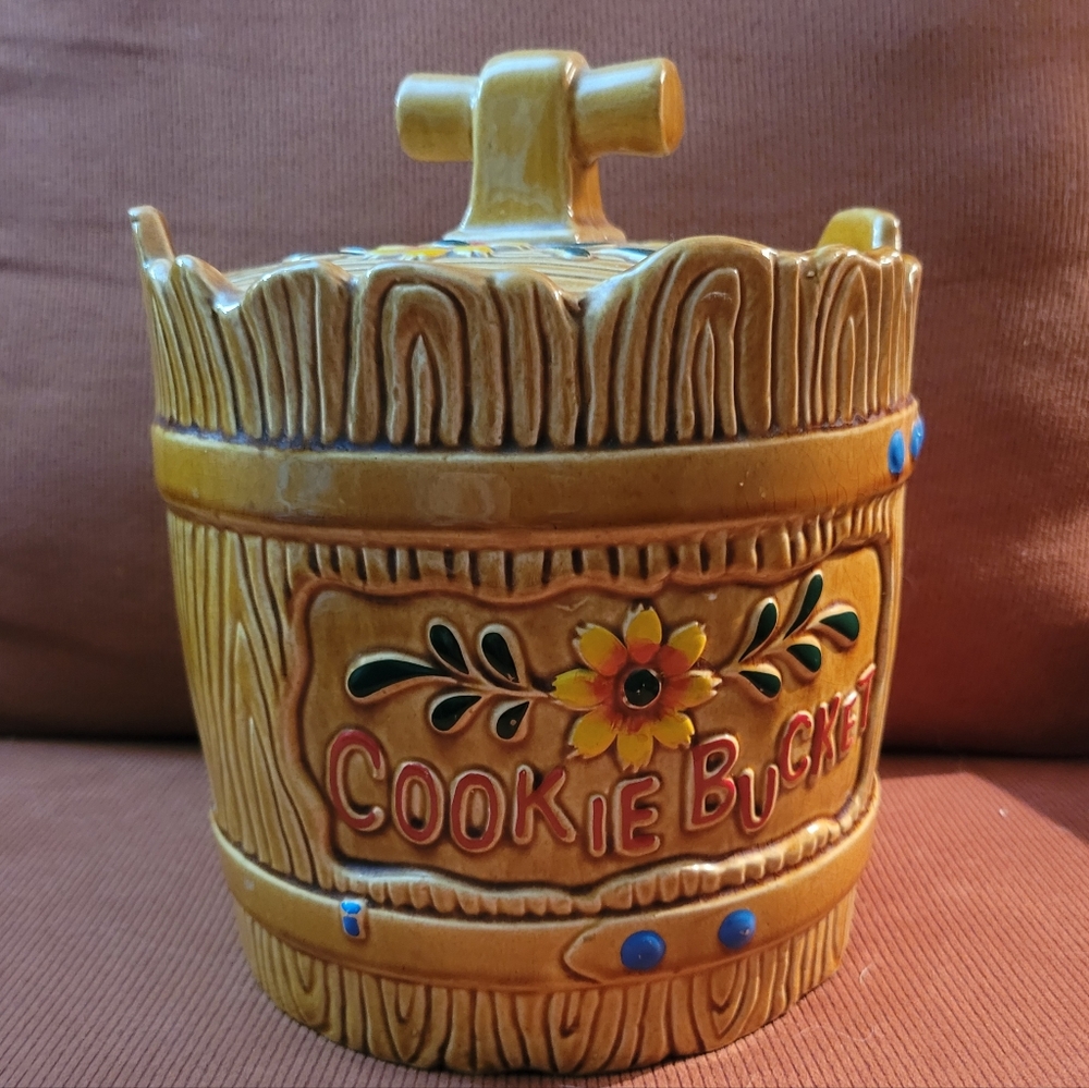 Flower Cookie Bucket jar